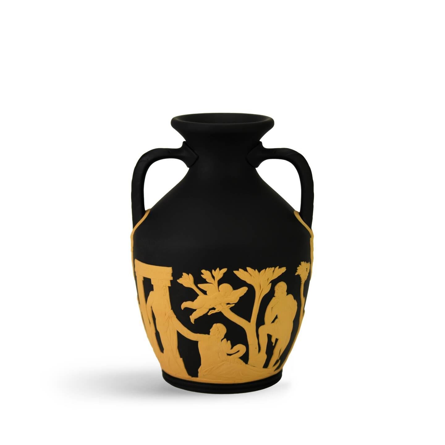 Portland Vase Black/Cane | Wedgwood