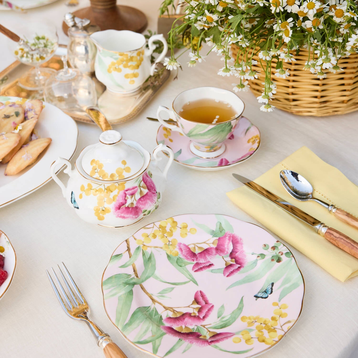 Royal Albert Tableware