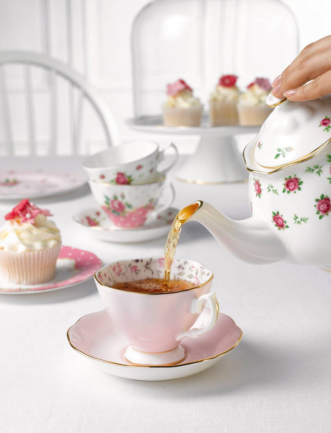 New Country Roses by Royal Albert