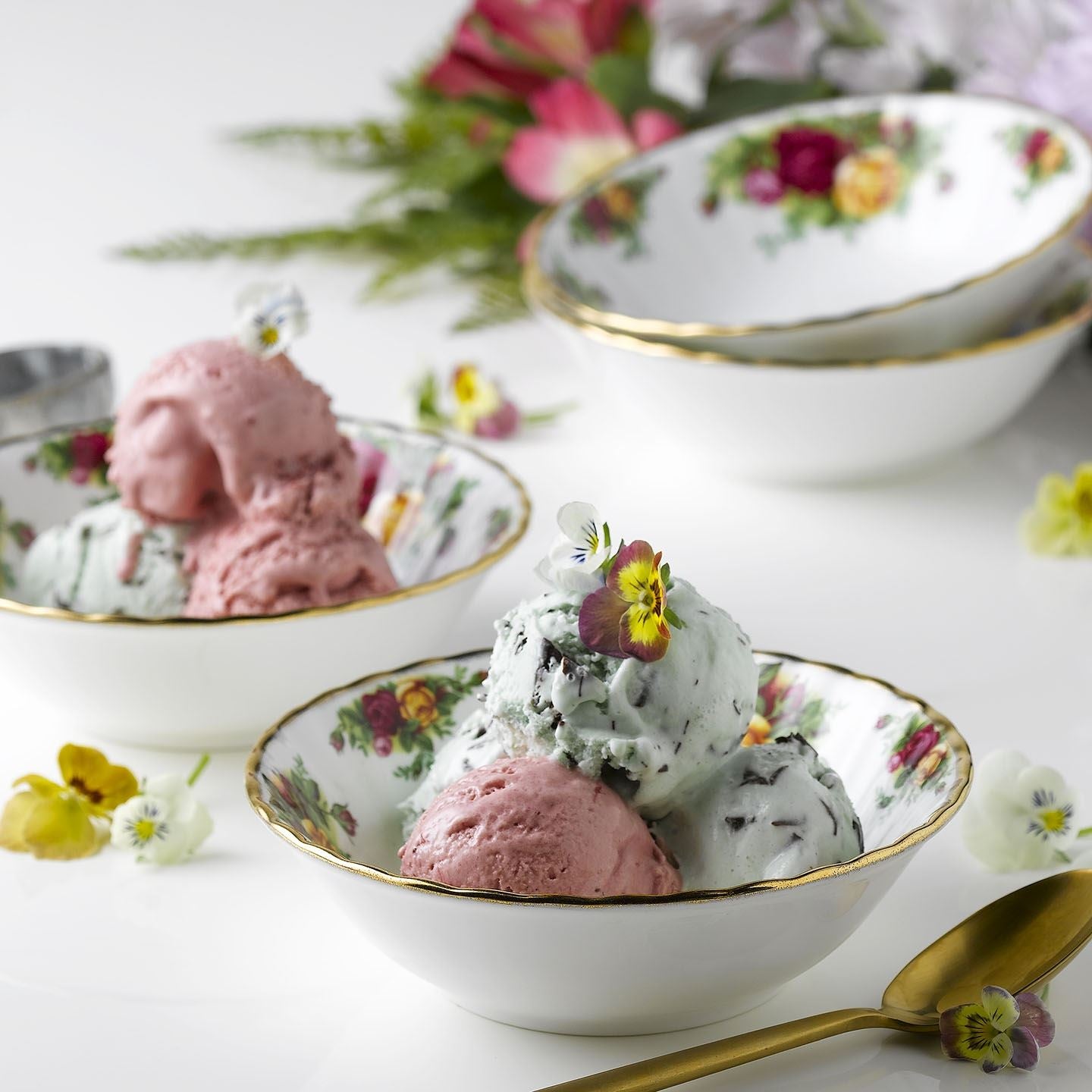 Royal Albert Old Country Roses Bowls , Set of 4
