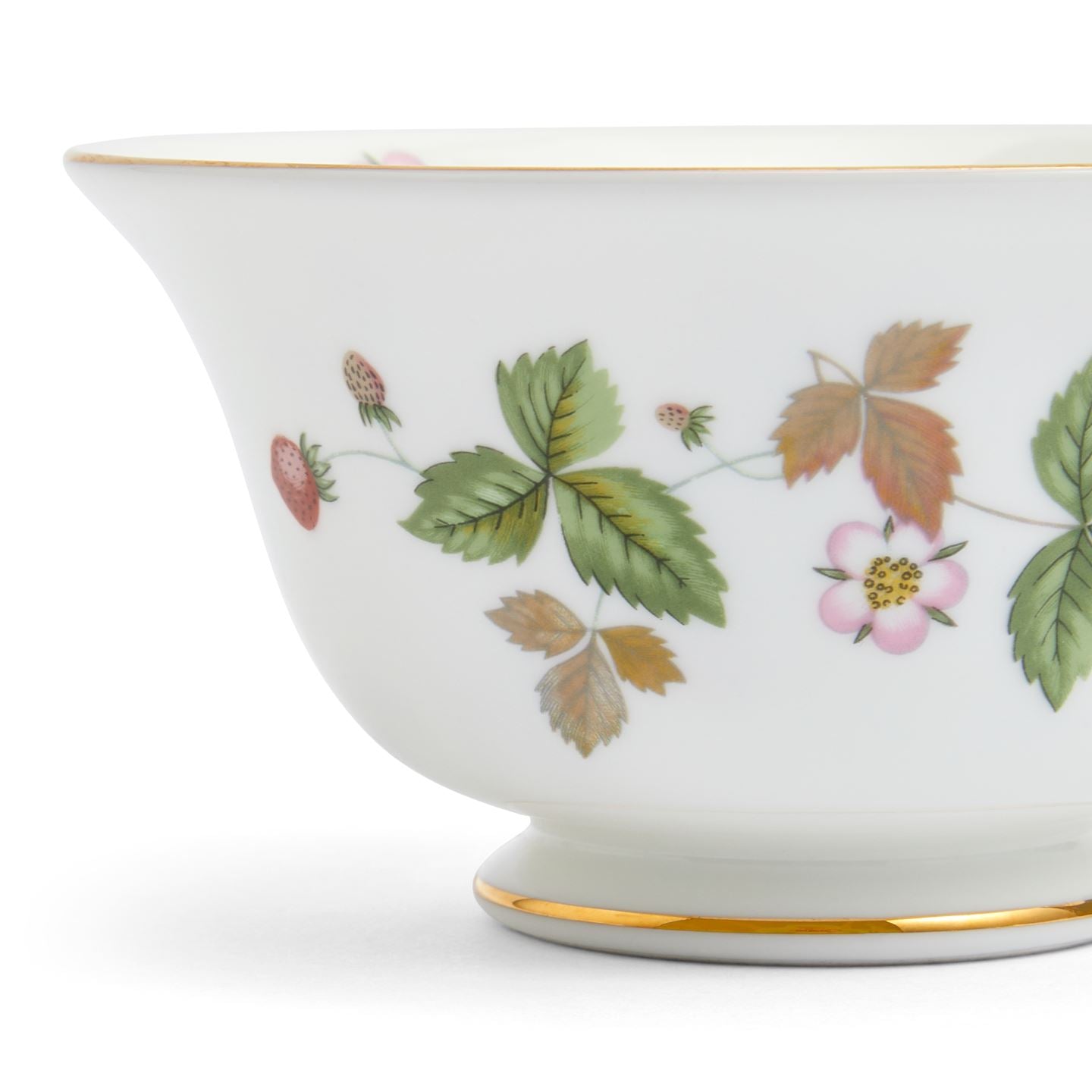 Wild Strawberry Gold Teacup & Saucer Peony | Wedgwood