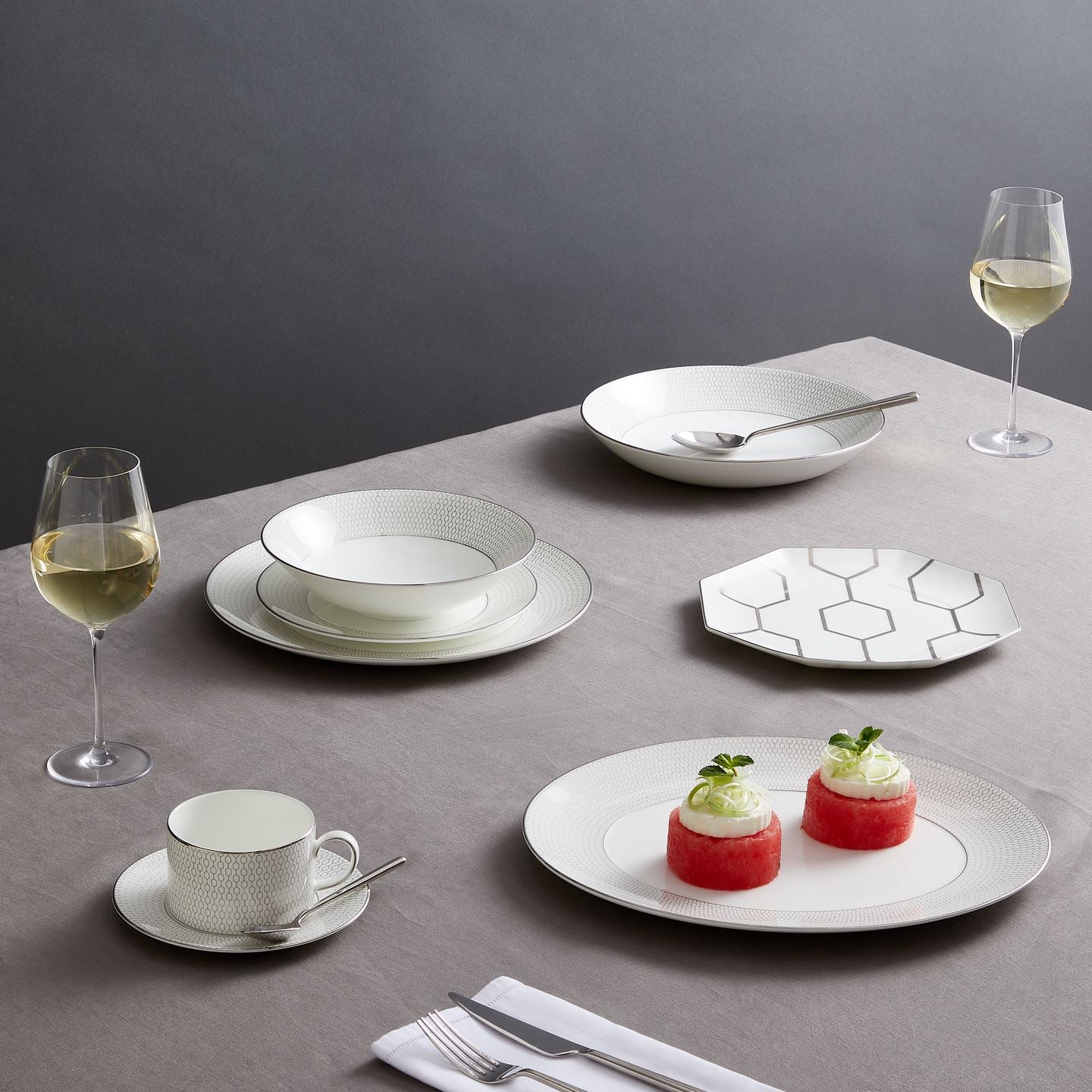 【未使用品】ウェッジウッド GIO 食器セット７pieces Gio Platinum 12 Piece Set | Wedgwood