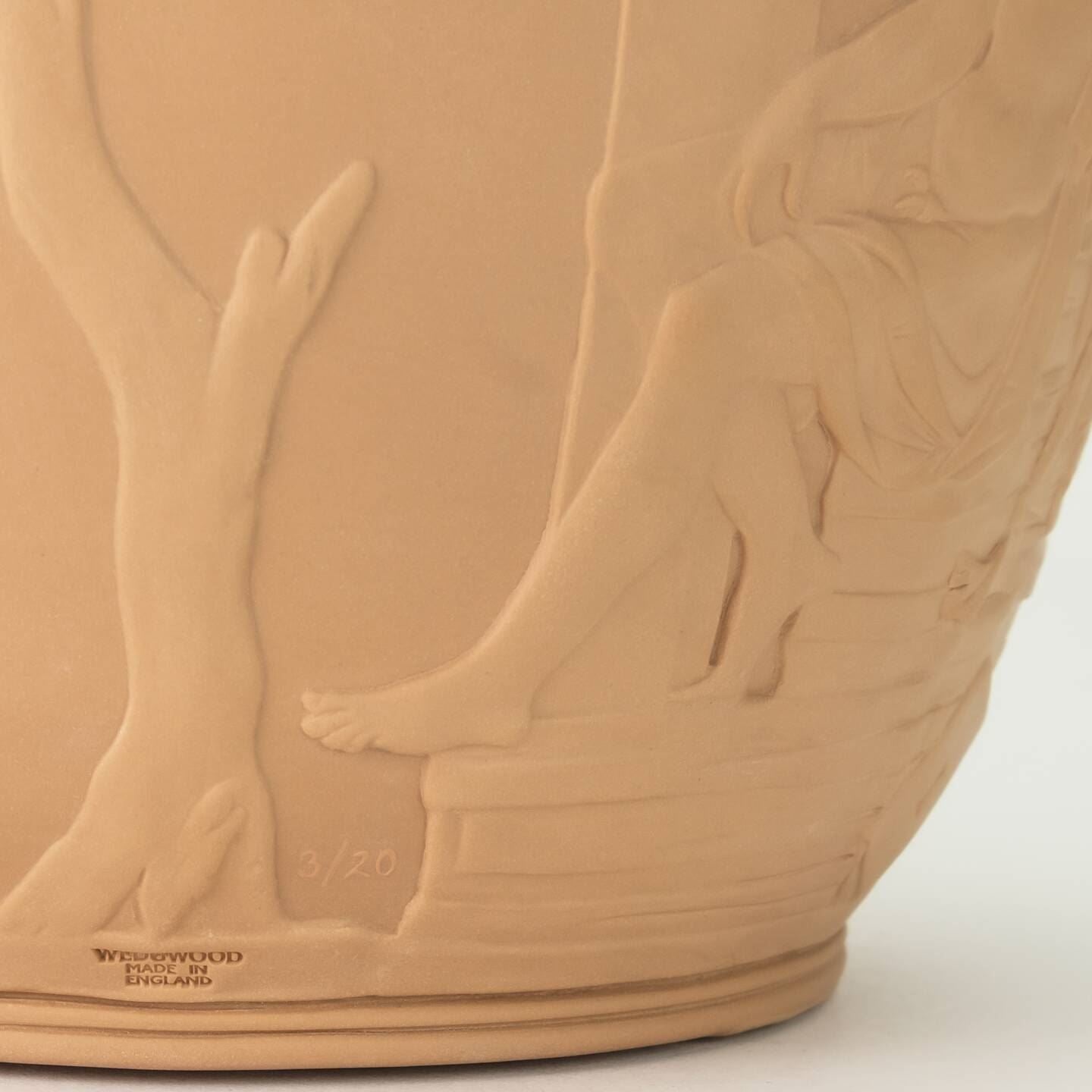 Portland Vase Large Flaxen