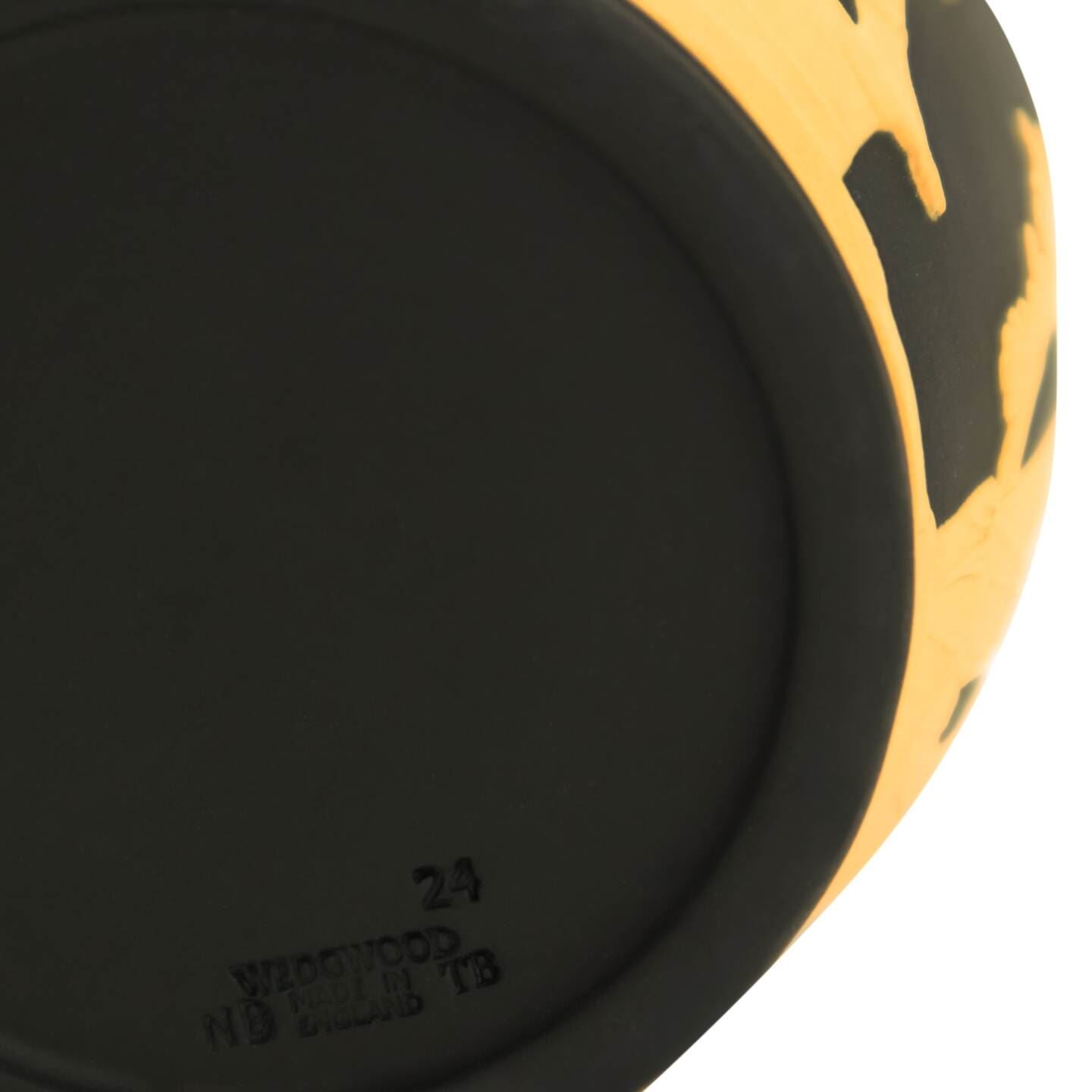 Portland Vase Black/Cane | Wedgwood