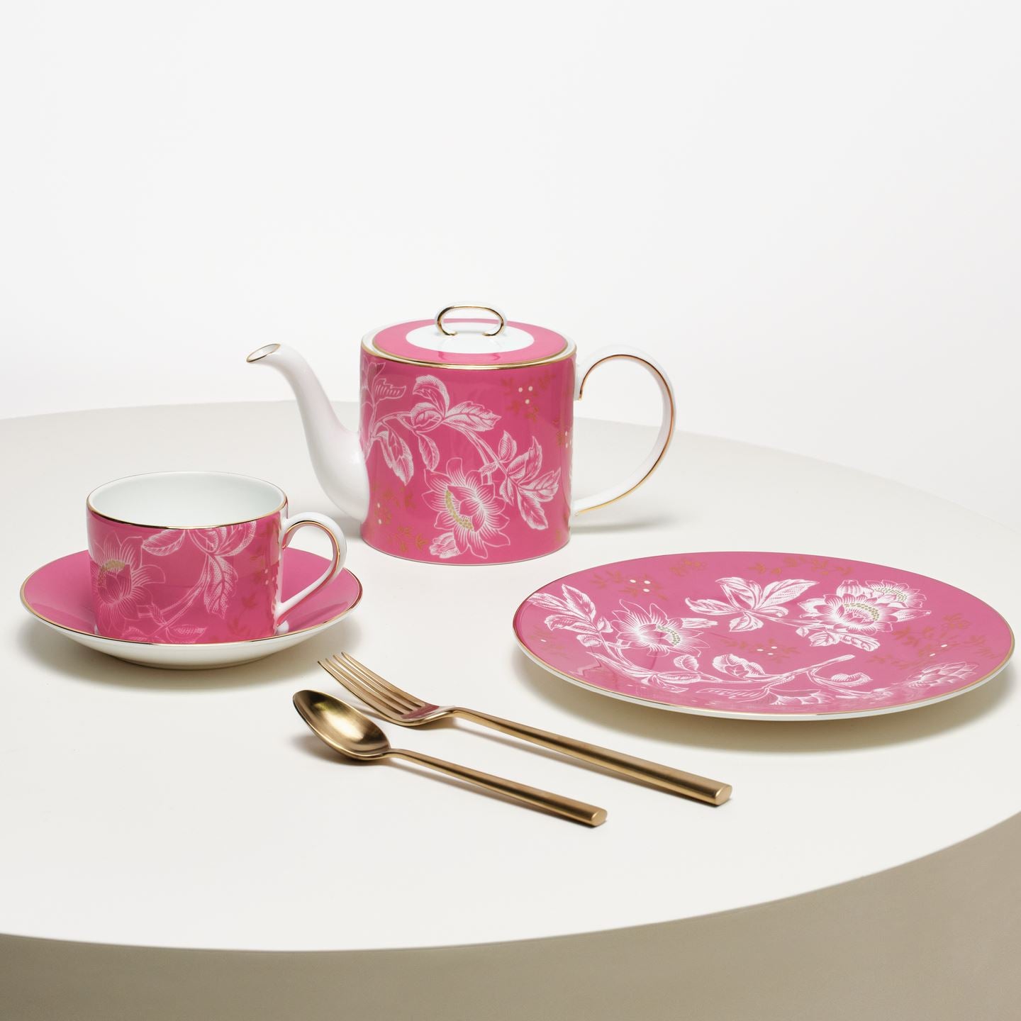 Wonderlust Pink Tonquin Teacup & Saucer