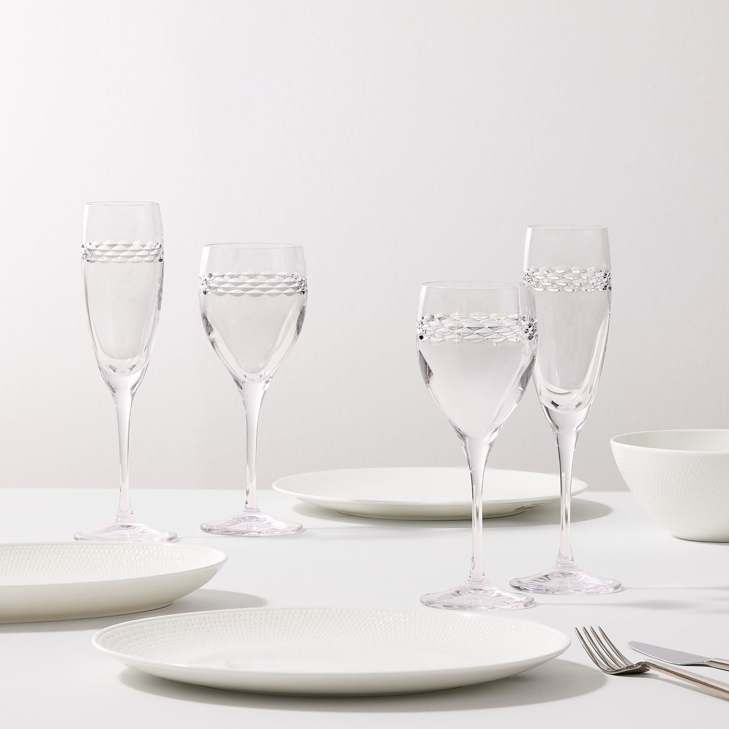 Neo Wine Glasses Set of 2