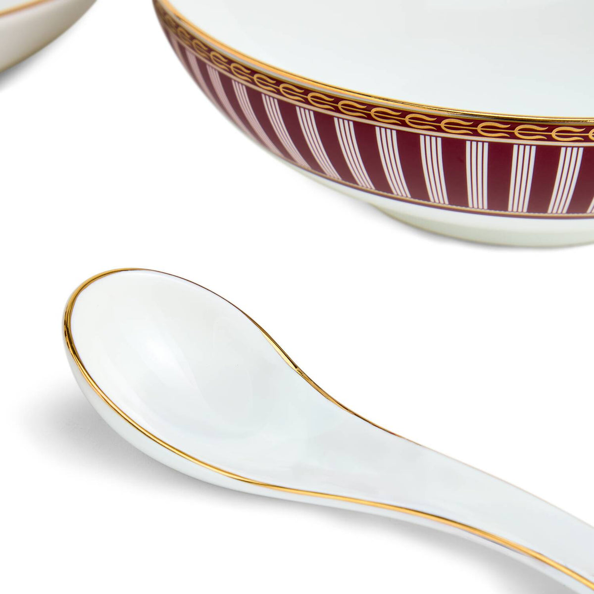 Splendour Red Dinnerware 8 Piece Set
