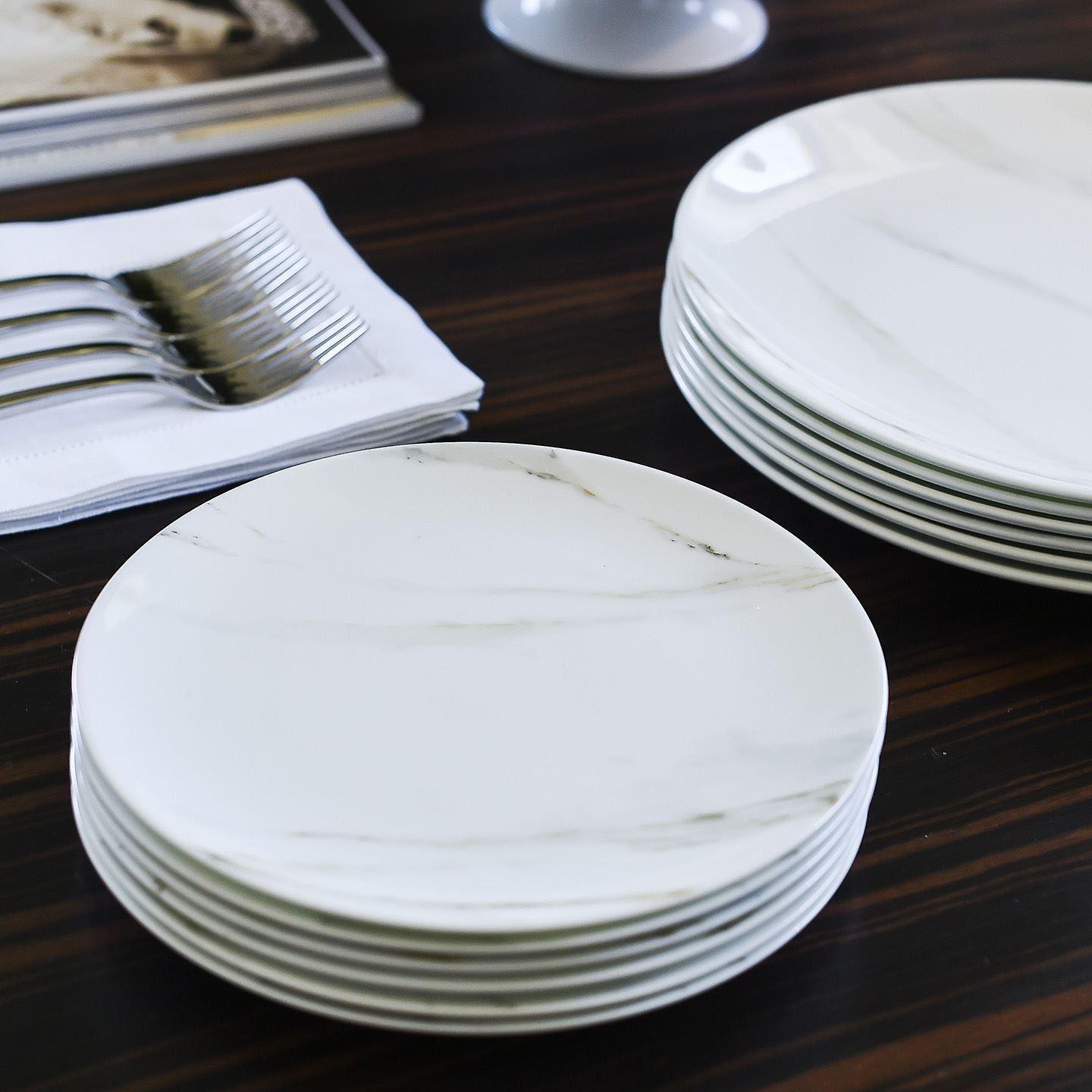 Vera Wang Venato Imperial Oval Dish