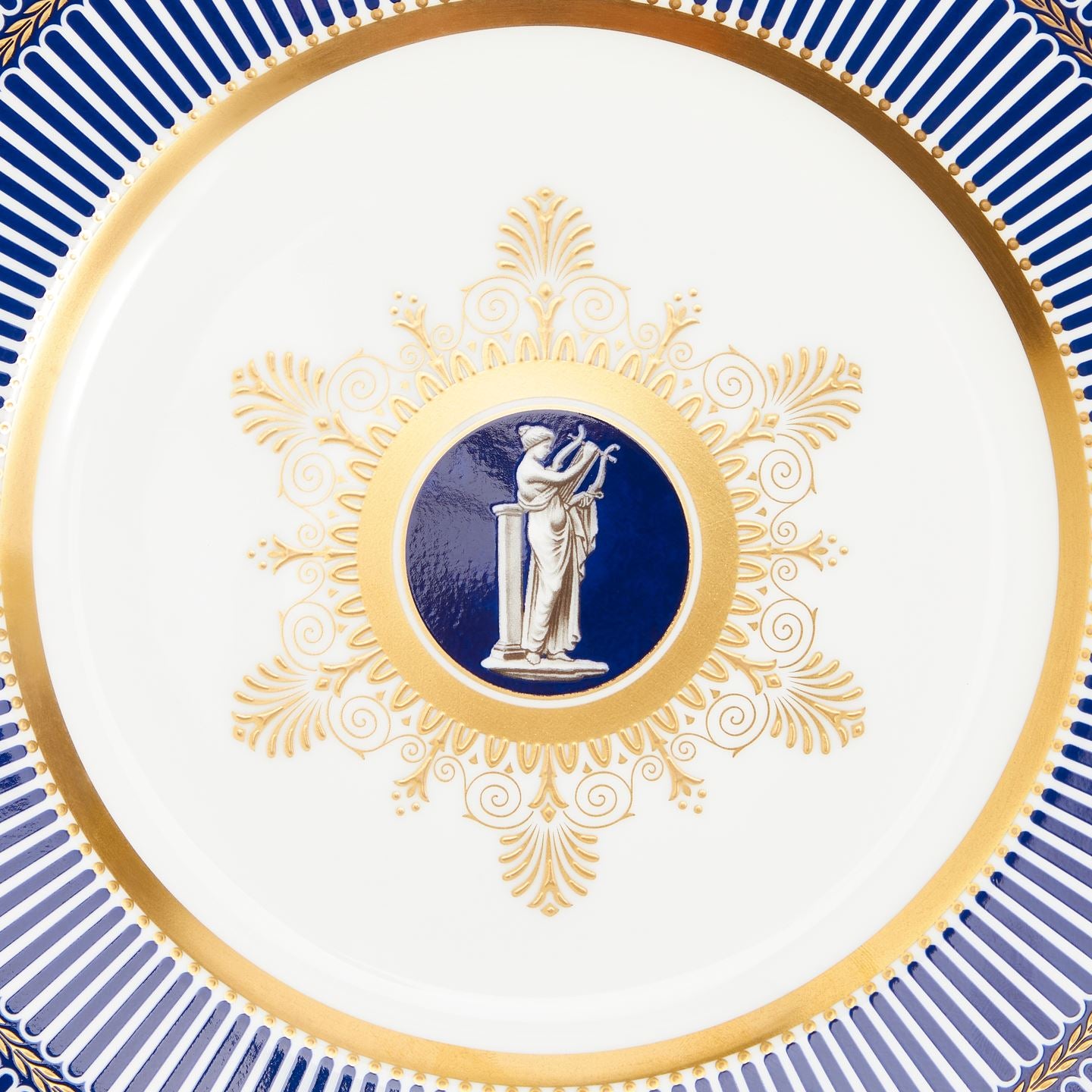 Anthemion Blue Large Side Plate | Wedgwood