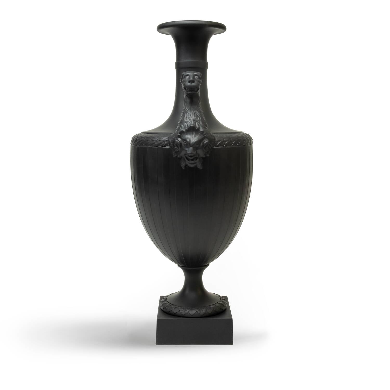 Panther Vase Black