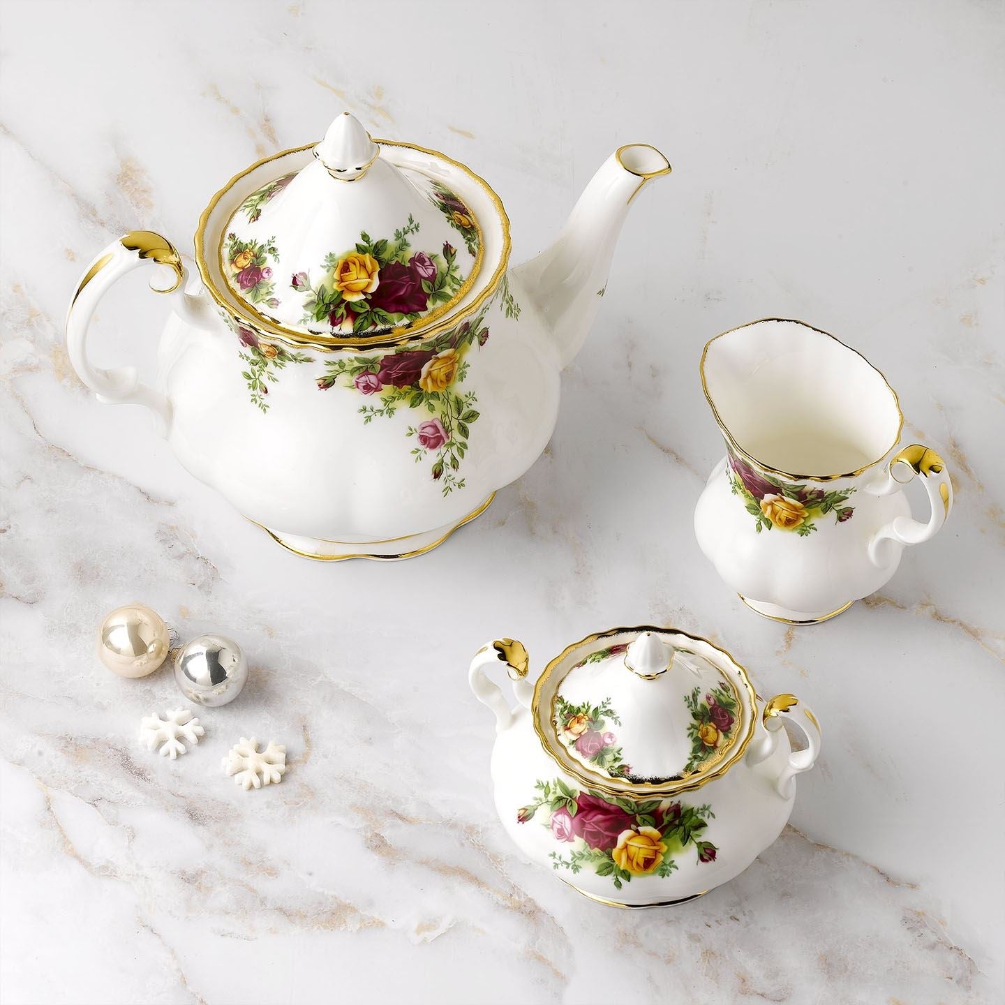 Royal Albert Old Country Roses Large Teapot