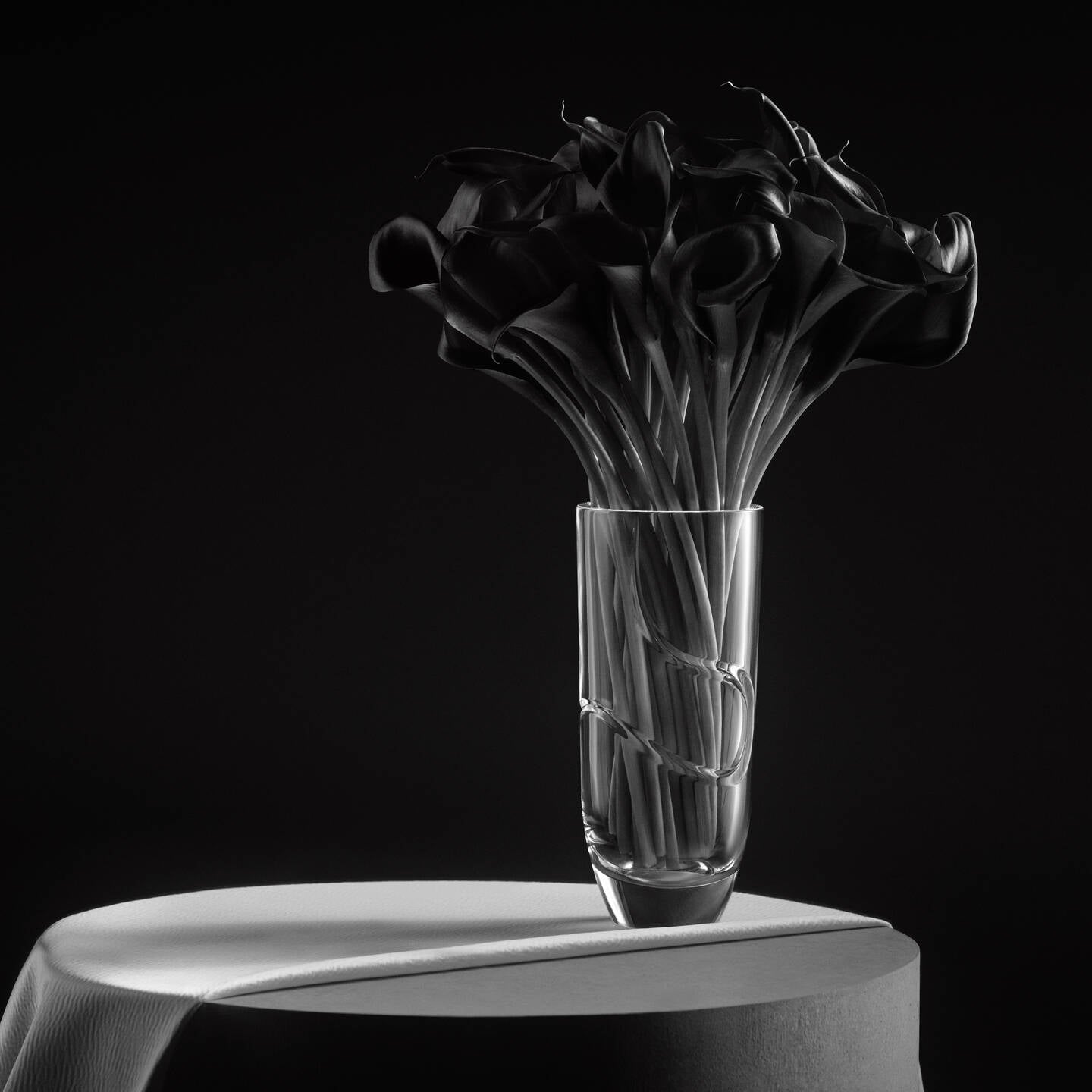 Vera Wang Luxe Graphite Vase
